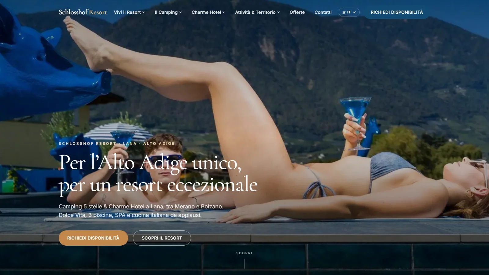Sito web Schlosshof Resort, camping 5 stelle e charme hotel a Lana con piscine e SPA — progetto Aura Web Studio